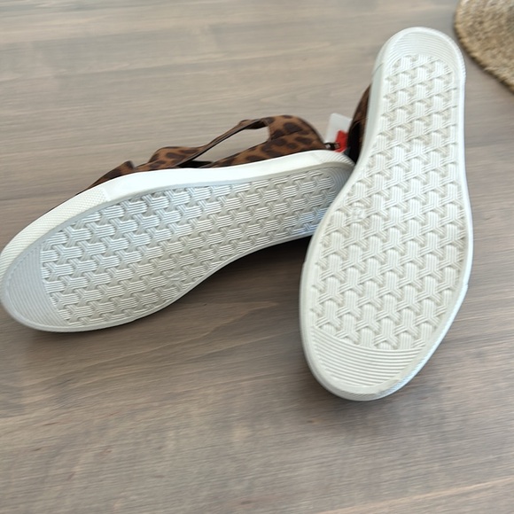 Natural Reflections Cheetah Print Wedge Sneakers - Picture 3 of 3